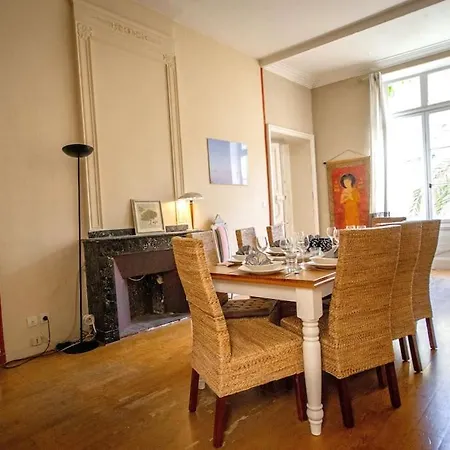 Logis Du Couvent Yourhosthelper Narbona