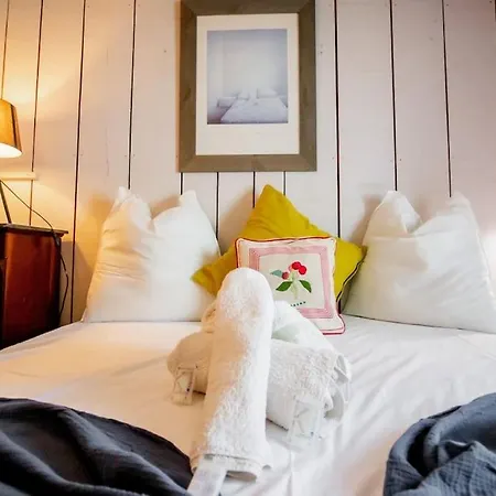 Logis Du Couvent Yourhosthelper Lägenhet