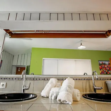 Logis Du Couvent Yourhosthelper Narbonne